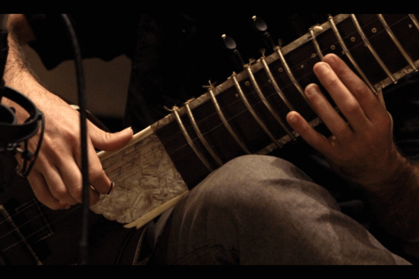 La Escuela Encantada sitar